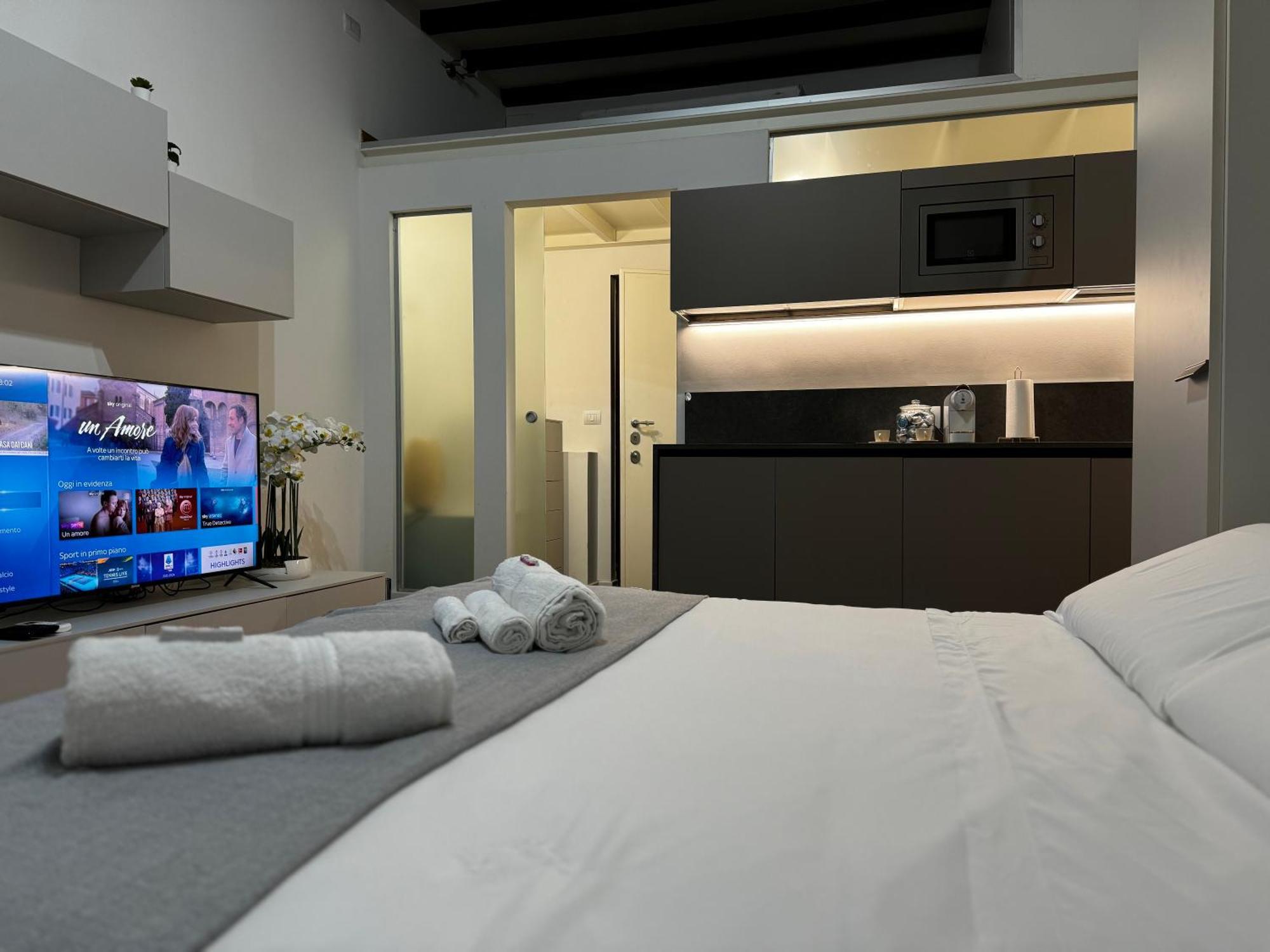 Regina Milano In Corso Lodi - Sky Tv, Wifi E Breakfast Box Apartment Bagian luar foto