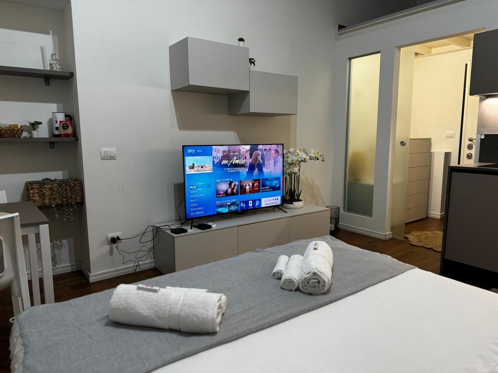 Regina Milano In Corso Lodi - Sky Tv, Wifi E Breakfast Box Apartment Bagian luar foto