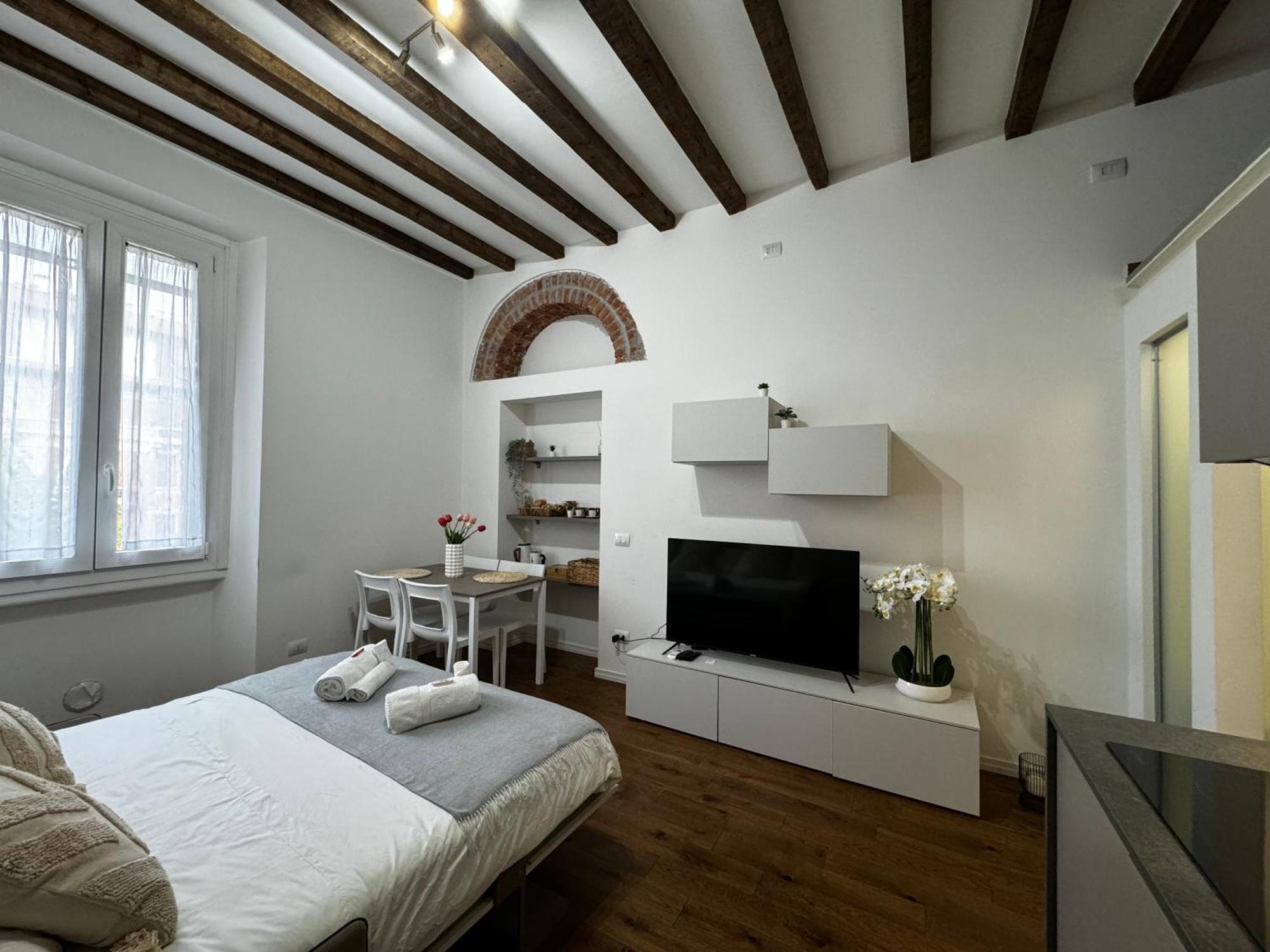 Regina Milano In Corso Lodi - Sky Tv, Wifi E Breakfast Box Apartment Bagian luar foto